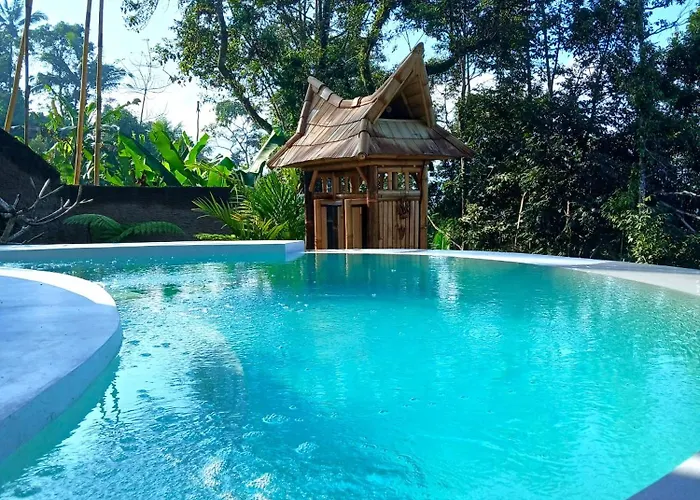 Danaswari Bali Bamboo House Selat