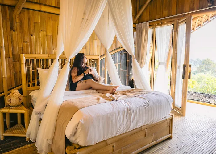 Danaswari Bali Bamboo House * Selat